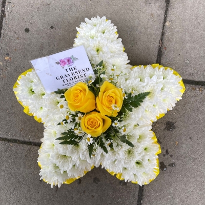 Star, sky, Funeral, sympathy, wreath, tribute, flowers, florist, gravesend, Northfleet, Kent, London, Essex 