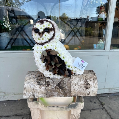 Barn, owl, Funeral, sympathy, wreath, tribute, flowers, florist, gravesend, Northfleet, Kent, London, Essex 