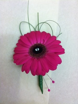 Gerbera, buttonhole, button, hole, groom, guest, best, man, wedding, flowers, florist, gravesend, Northfleet, Kent, London, Essex 