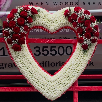 Open, heart, big, XL, standing, gypsy, traveller, Funeral, sympathy, wreath, tribute, flowers, florist, gravesend, Northfleet, Kent, London, Essex 