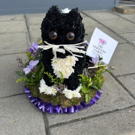 Cat, kitty, 3D, Funeral, sympathy, wreath, tribute, flowers, florist, gravesend, Northfleet, Kent, London, Essex 