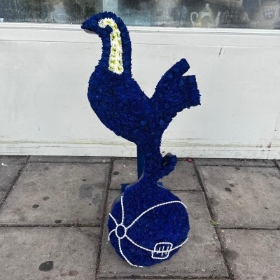 Spurs, cockerel, Tottenham, hotspur, Funeral, sympathy, wreath, tribute, flowers, florist, gravesend, Northfleet, Kent, London, Essex 