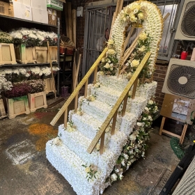 Stairway, stairs, steps, gates, heaven, traveller, gypsy, xl,Funeral, sympathy, wreath, tribute, flowers, florist, gravesend, Northfleet, Kent, London, Essex  