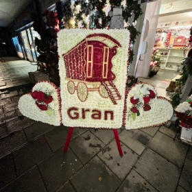 Wagon, ledge, bow, top, reading, traveller, gypsy, Funeral, sympathy, wreath, tribute, flowers, florist, gravesend, Northfleet, Kent, London, Essex 